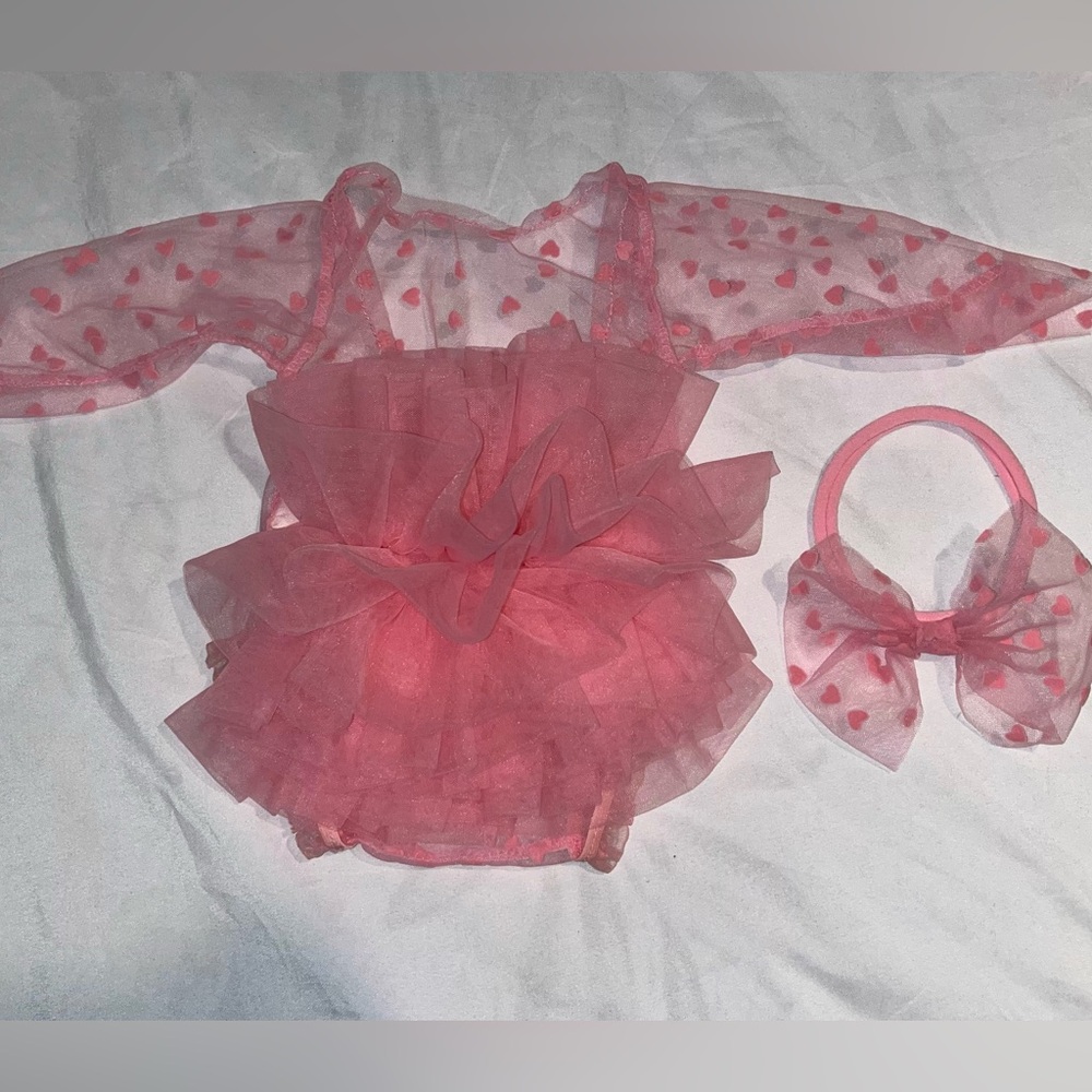 Newborn Photography Props - Baby Polka Dot Lace Bodysuit & Bow Headband Set - Picture 8 of 9